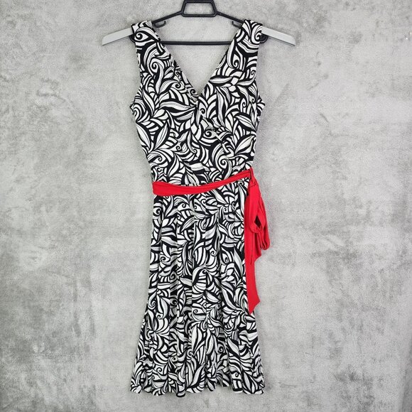 Womens Bisou Bisou Black & White Patterned Dress w/ Red Belt Size 10 - Picture 2 of 9